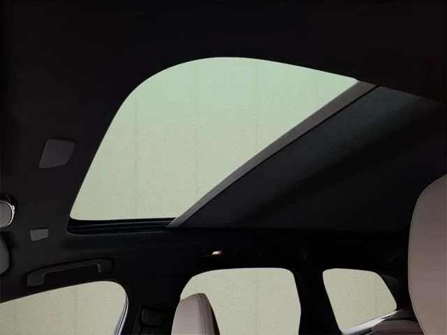 2026 Volvo XC60 Plus - Photo 16
