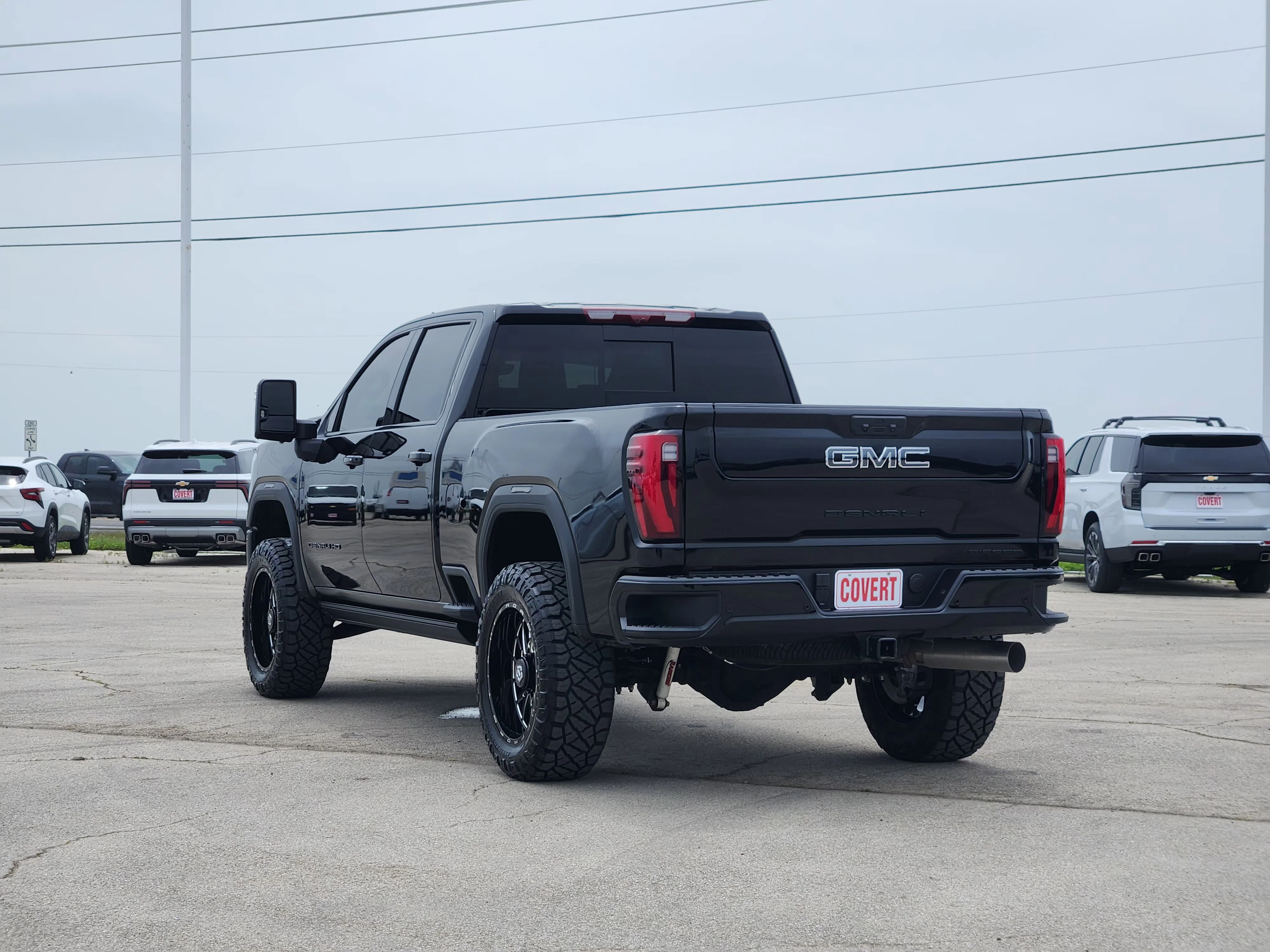 Used 2026 Onyx Black GMC Denali Ultimate image 5