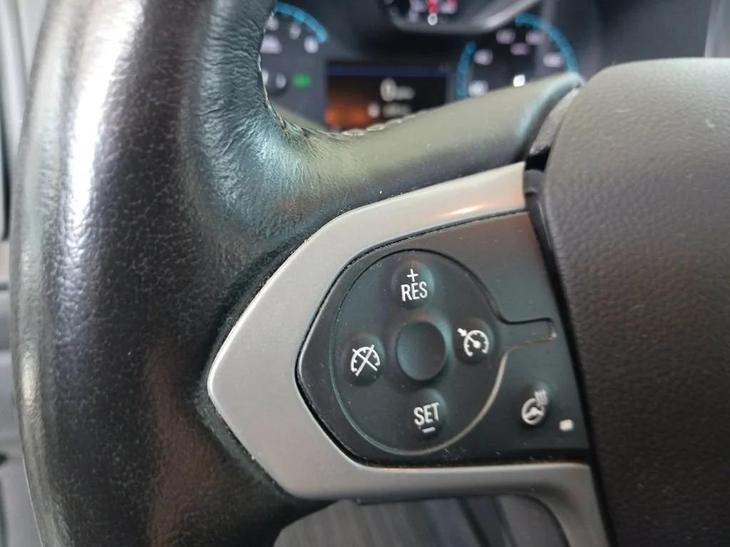 Used 2022 SUMMIT WHITE Chevrolet 4WD ZR2 image 28