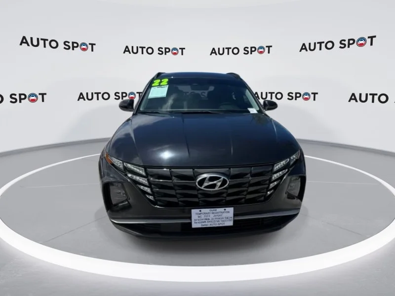 Used 2022 Black Hyundai SEL image 6