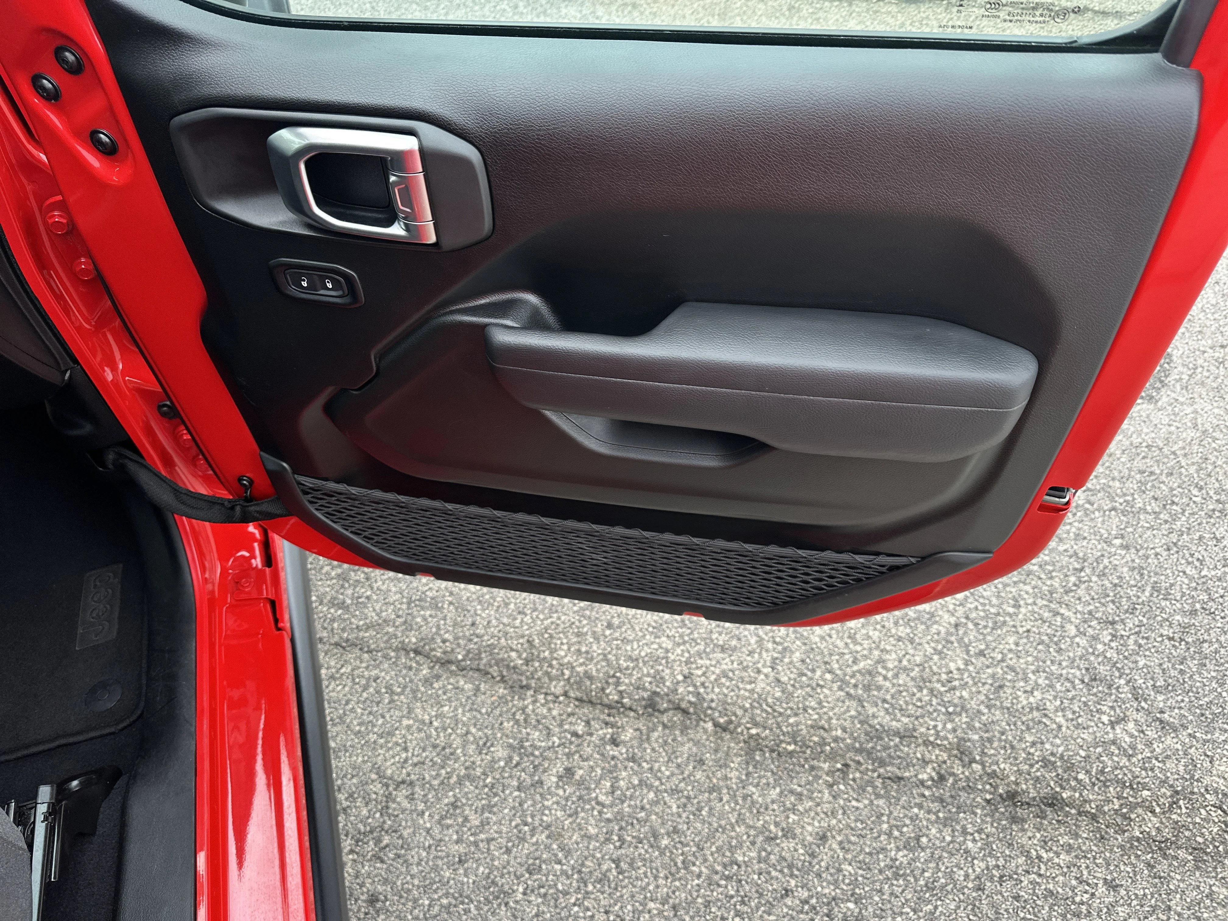2025 Jeep Wrangler 4-Door Rubicon - Photo 14
