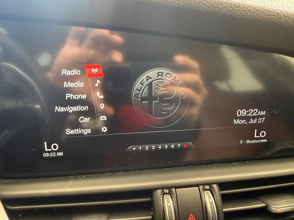 Used 2019 White Alfa Romeo Ti Sport image 21
