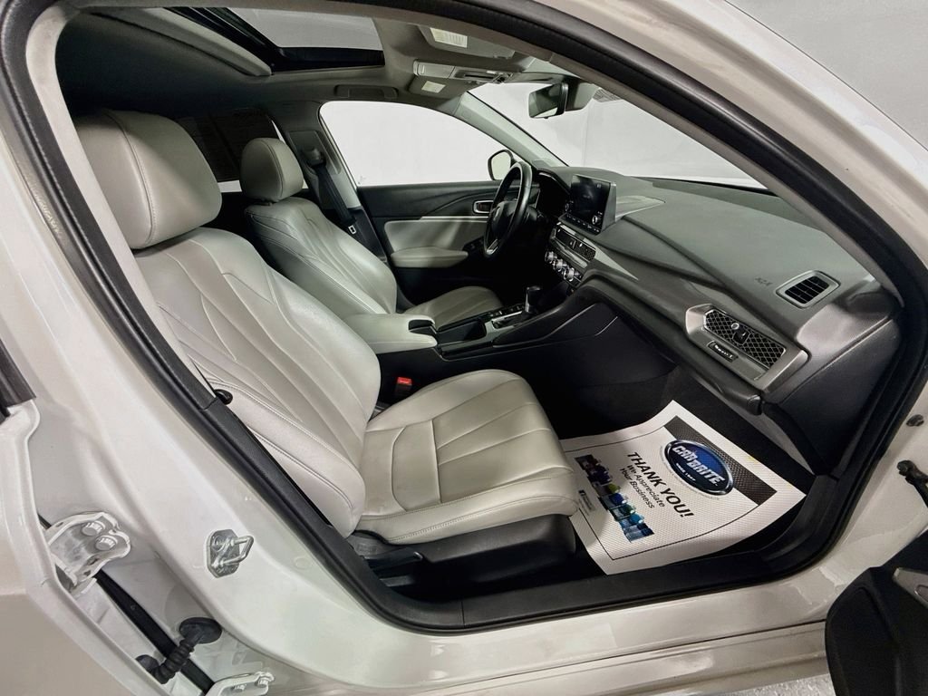 Used 2023 Platinum White Pearl Acura Base image 27