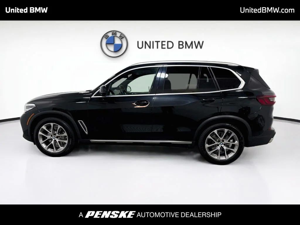 Used 2021 Black Sapphire Metallic BMW xDrive40i image 8