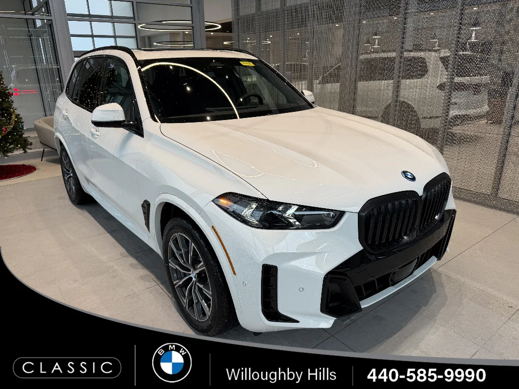 2026 BMW X5 xDrive50e's photo