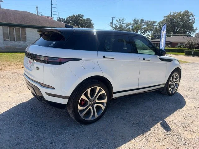 Used 2022 White Land Rover R-Dynamic SE image 13