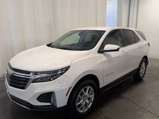 Used 2022 Summit White Chevrolet LT image 1