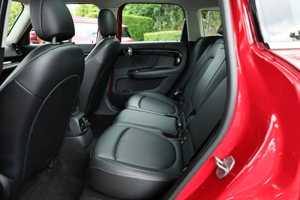 Used 2022 Chili Red MINI Signature image 24