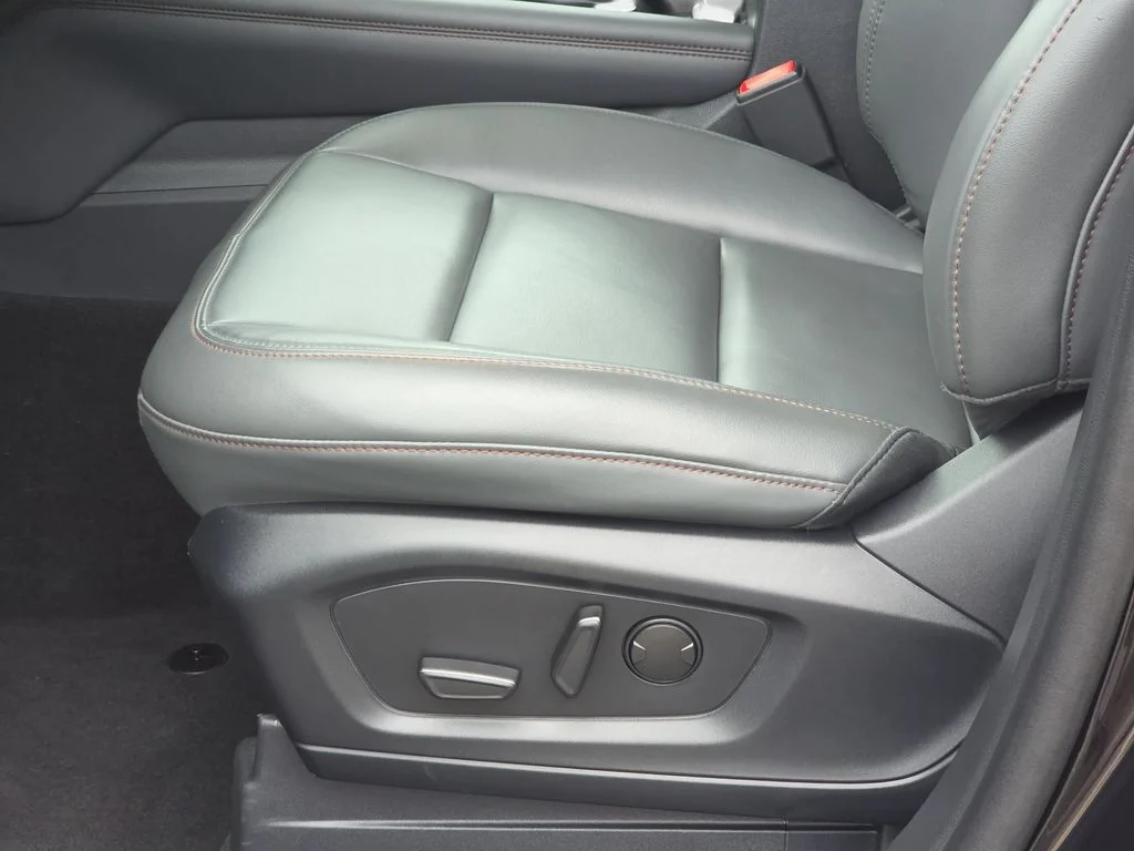 New 2026 Agate Black Metallic Ford Active image 27
