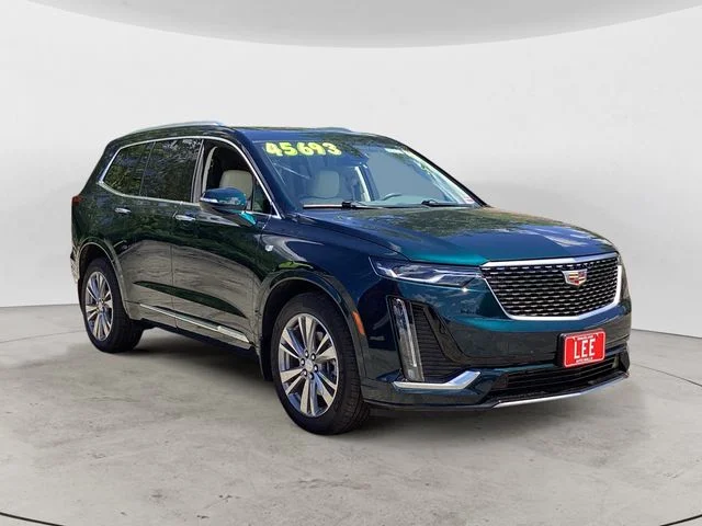 Used 2025 Emerald Cadillac Premium Luxury image 7
