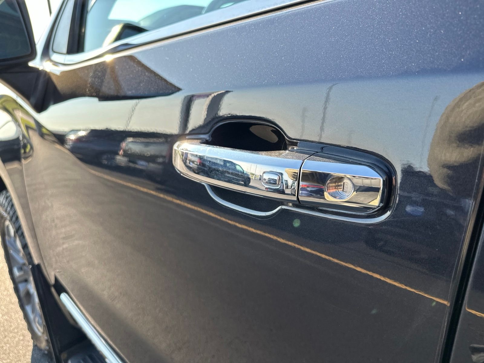 Used 2022 Gray Chevrolet High Country image 12