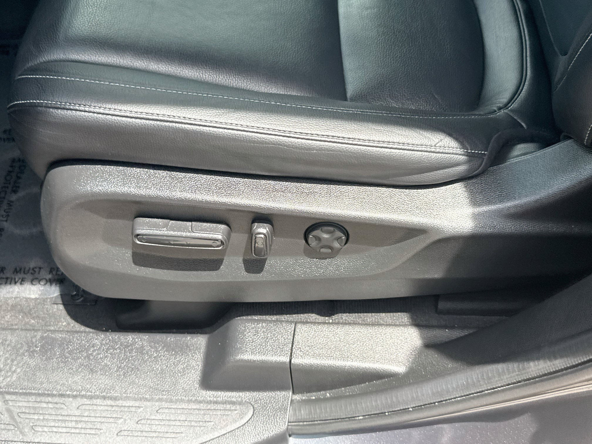 Certified Used 2024 Modern Steel Metallic Honda EX-L image 17