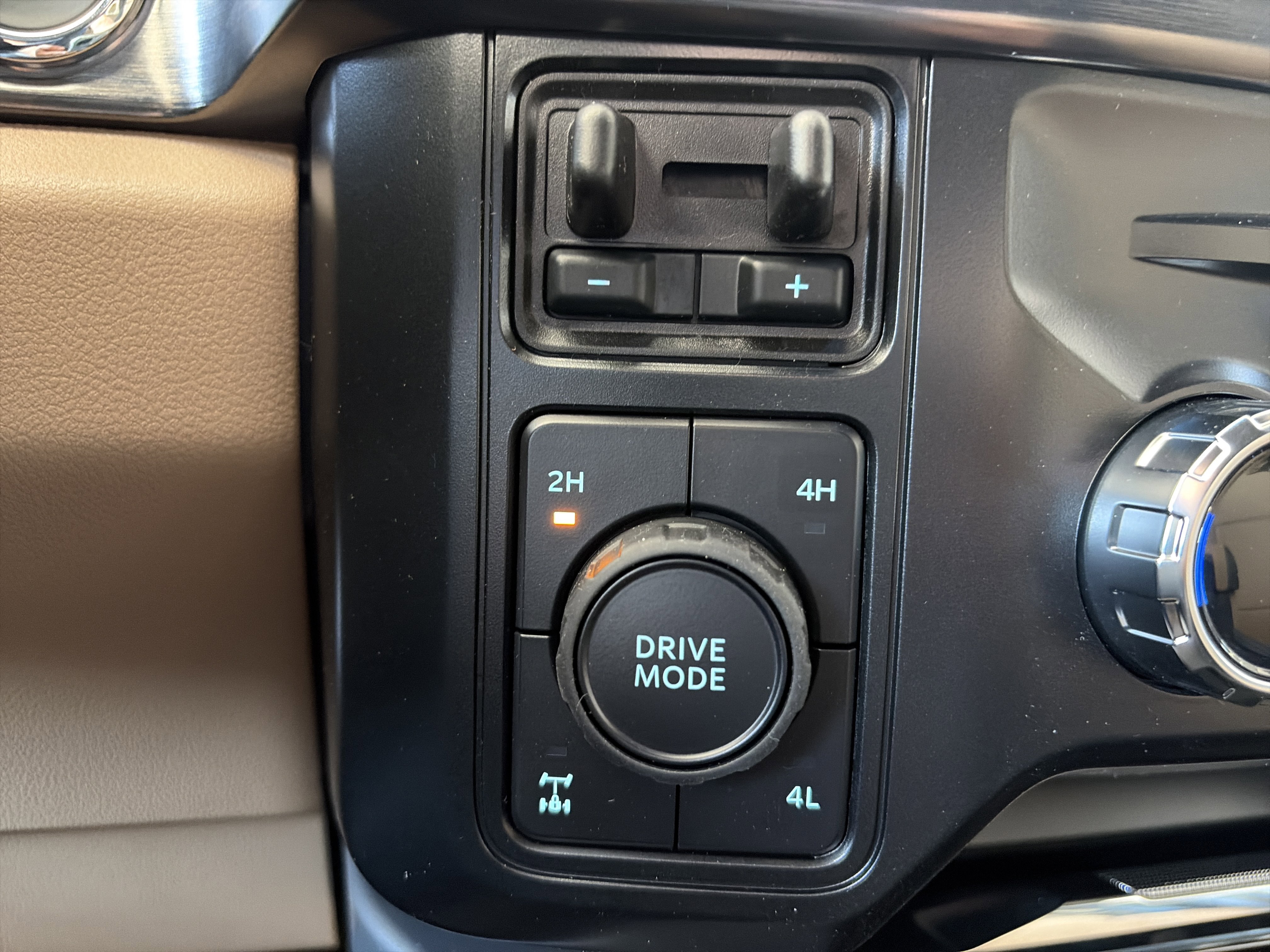 New 2026 Marsh Gray Ford F-250® Lariat® image 29
