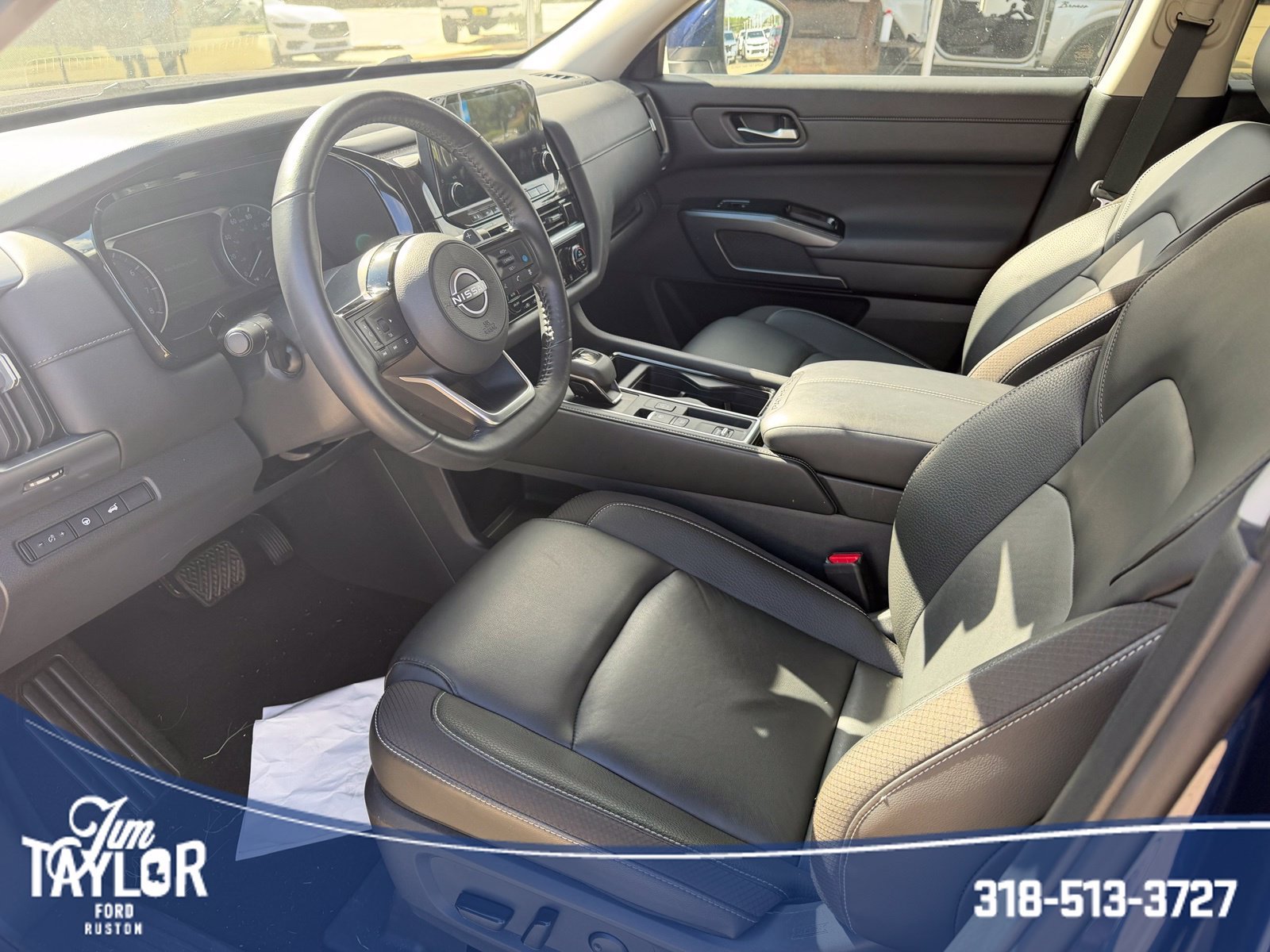 Used 2025 Blue Nissan SL image 13