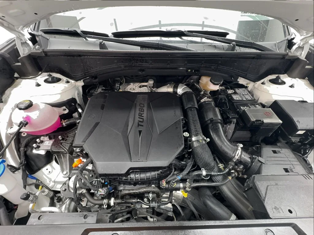 Used 2026 White Hyundai SEL image 18