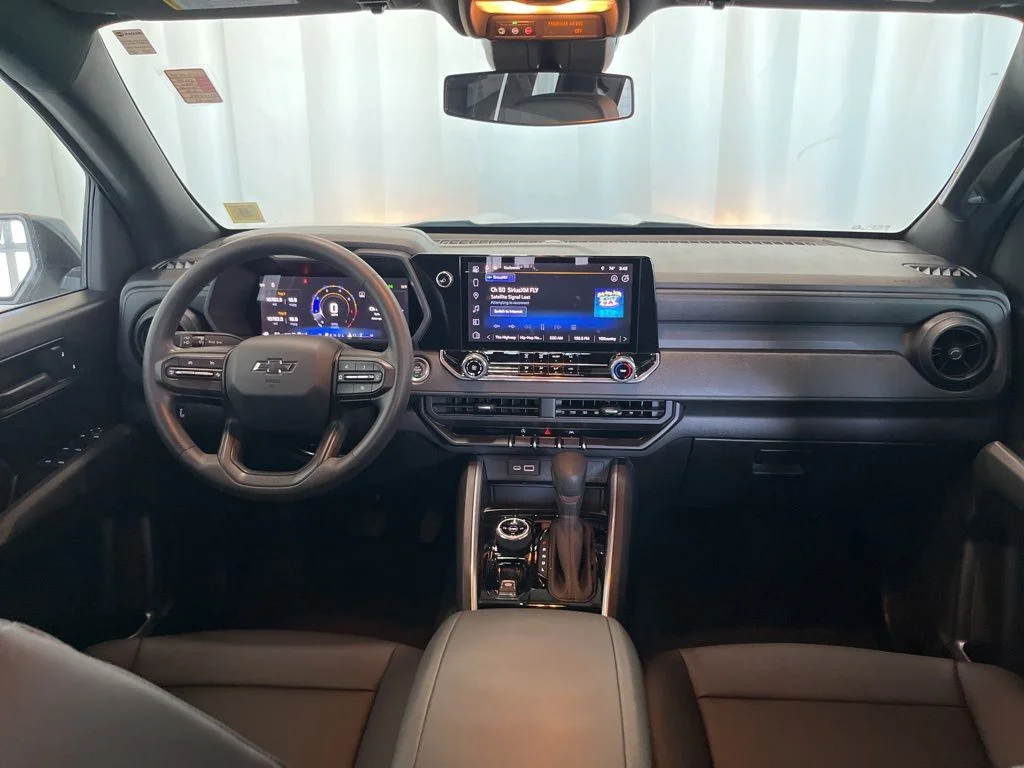 Used 2024 White Chevrolet Trail Boss image 9