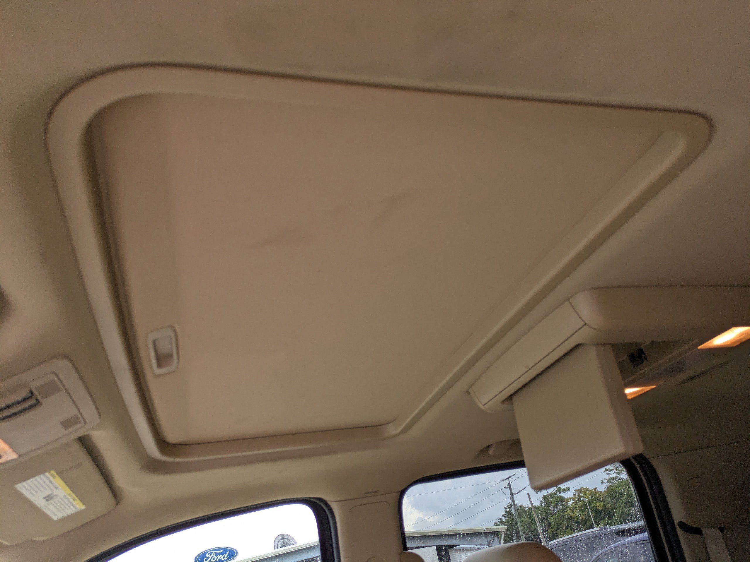 Used 2014 Champagne Silver Metallic Chevrolet LT image 21