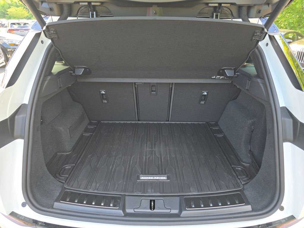 New 2026 Fuji White Land Rover S image 11