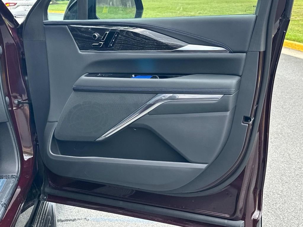 2026 Cadillac Escalade IQ Luxury - Photo 8
