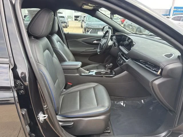 Used 2025 Ebony Twilight Metallic Buick Sport Touring image 48