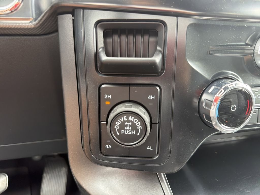 New 2026 Agate Black Metallic Ford Lariat® image 36