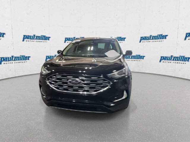 Certified Used 2022 Black Ford SEL image 4