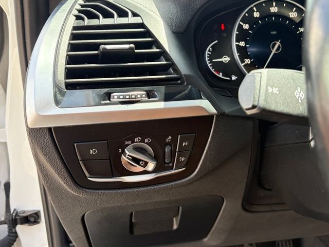 Used 2019 White BMW sDrive30i image 5