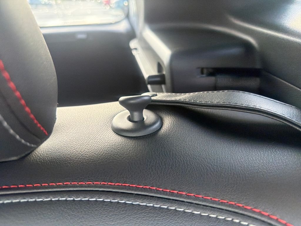 New 2026 Nissan Kicks SR 4D Sport Utility