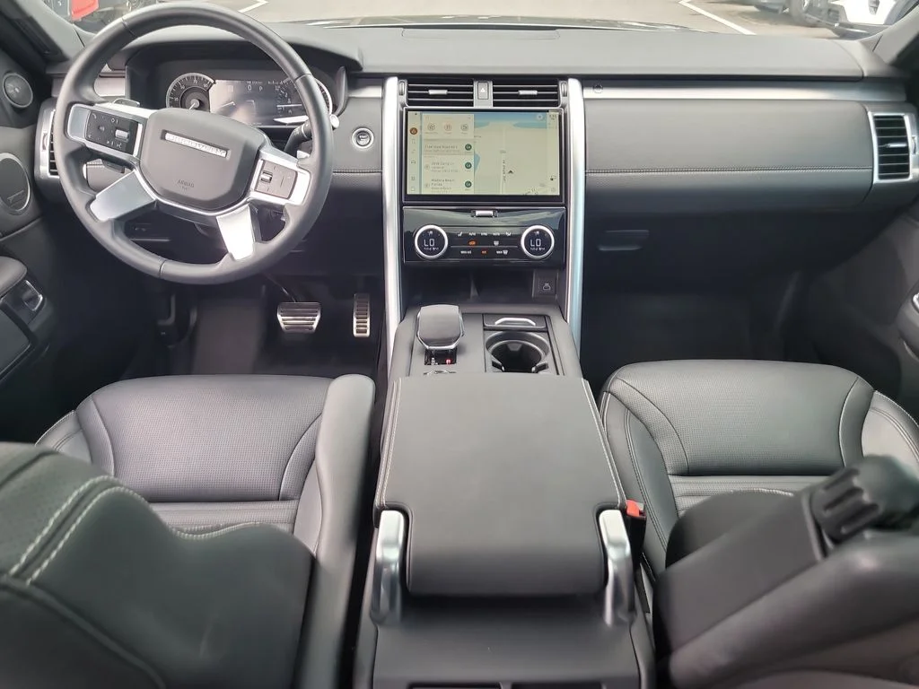 Used 2023 Gray Land Rover S R-Dynamic image 15