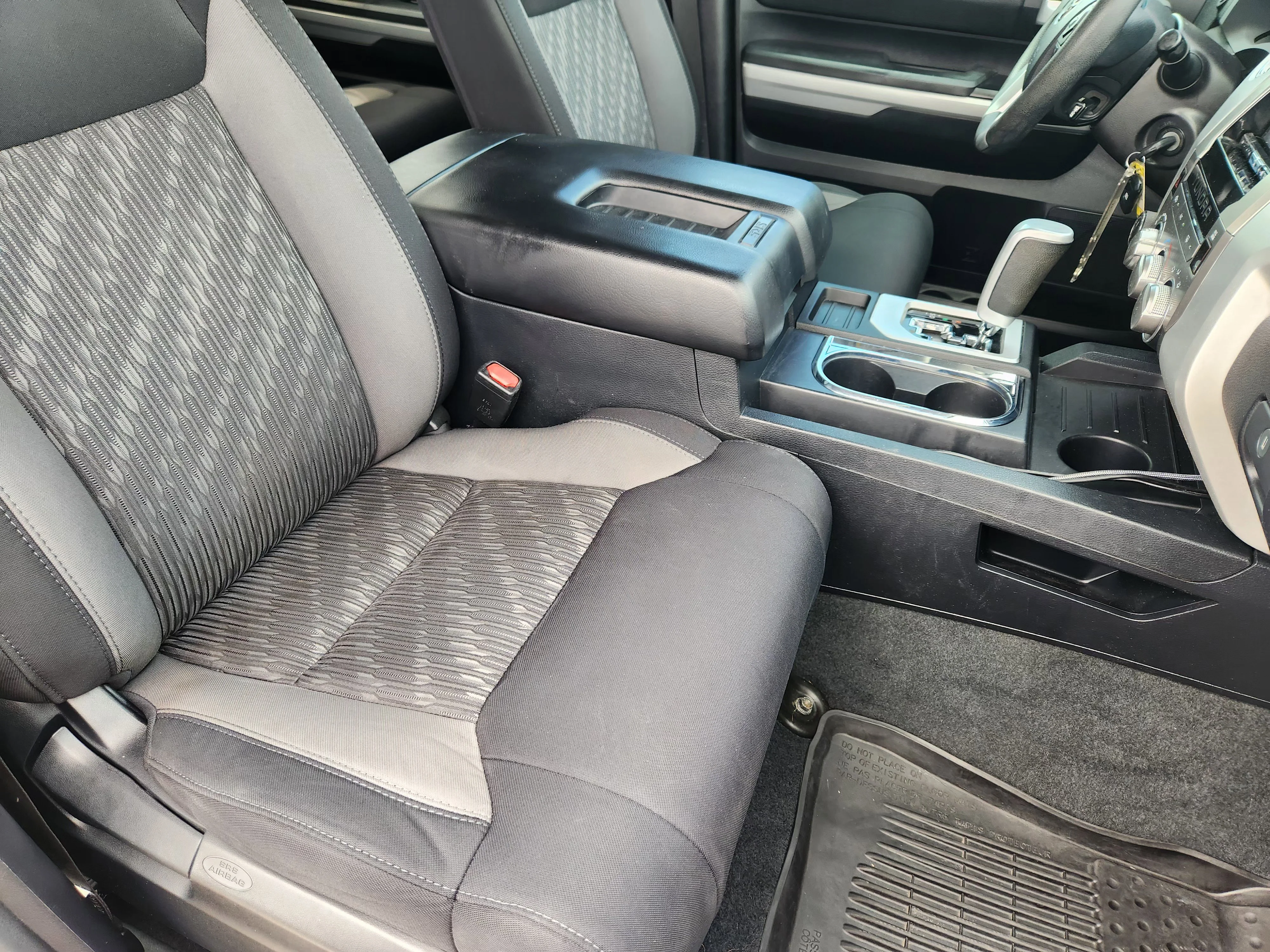 Used 2019  Toyota SR5 image 16