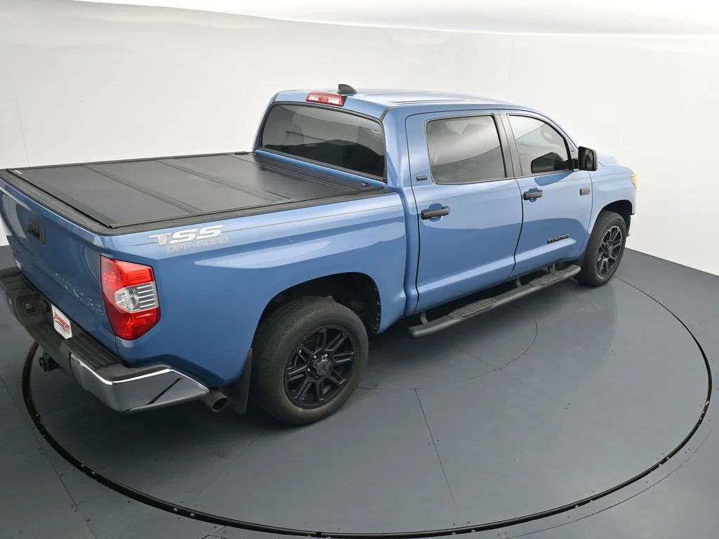 Used 2020 Blue Toyota SR5 image 29