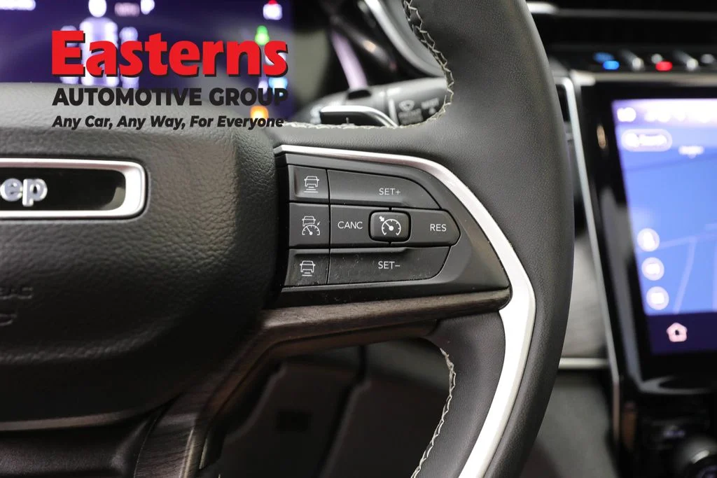Used 2022 Silver Jeep 4xe image 16