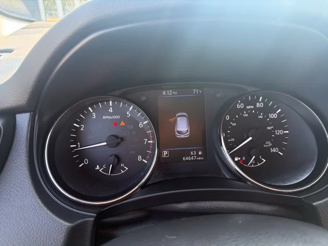 Used 2022 Gray Nissan SV image 12