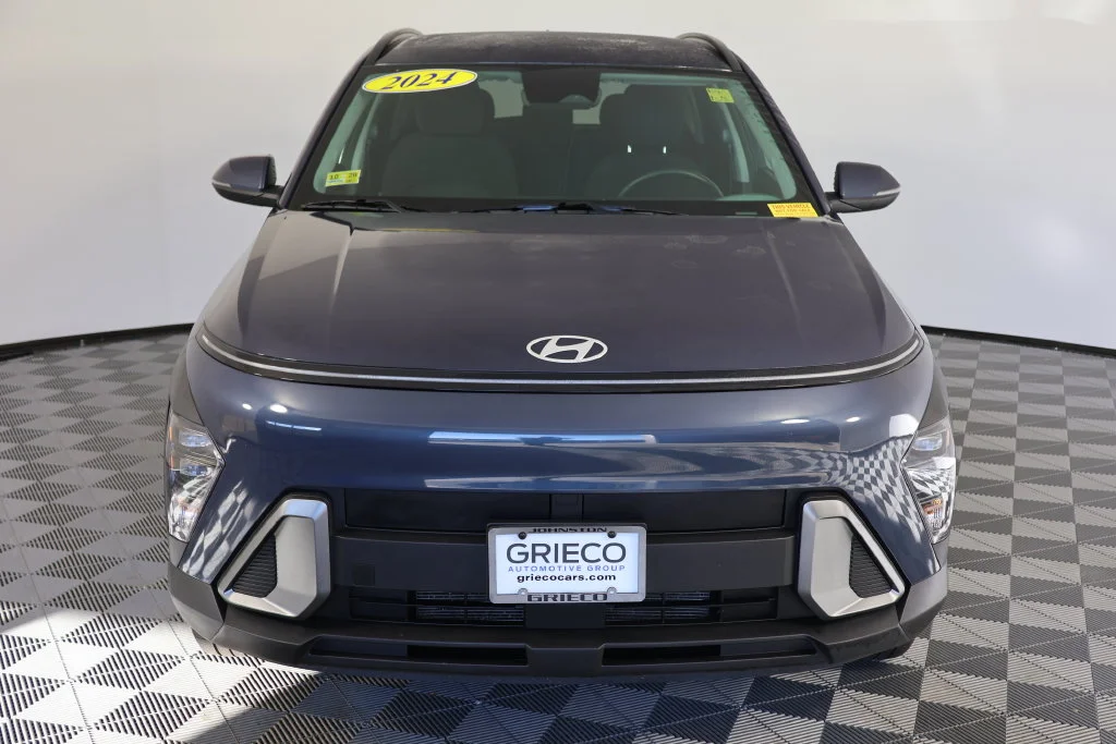 Used 2024 Denim Blue Pearl Hyundai SEL image 3