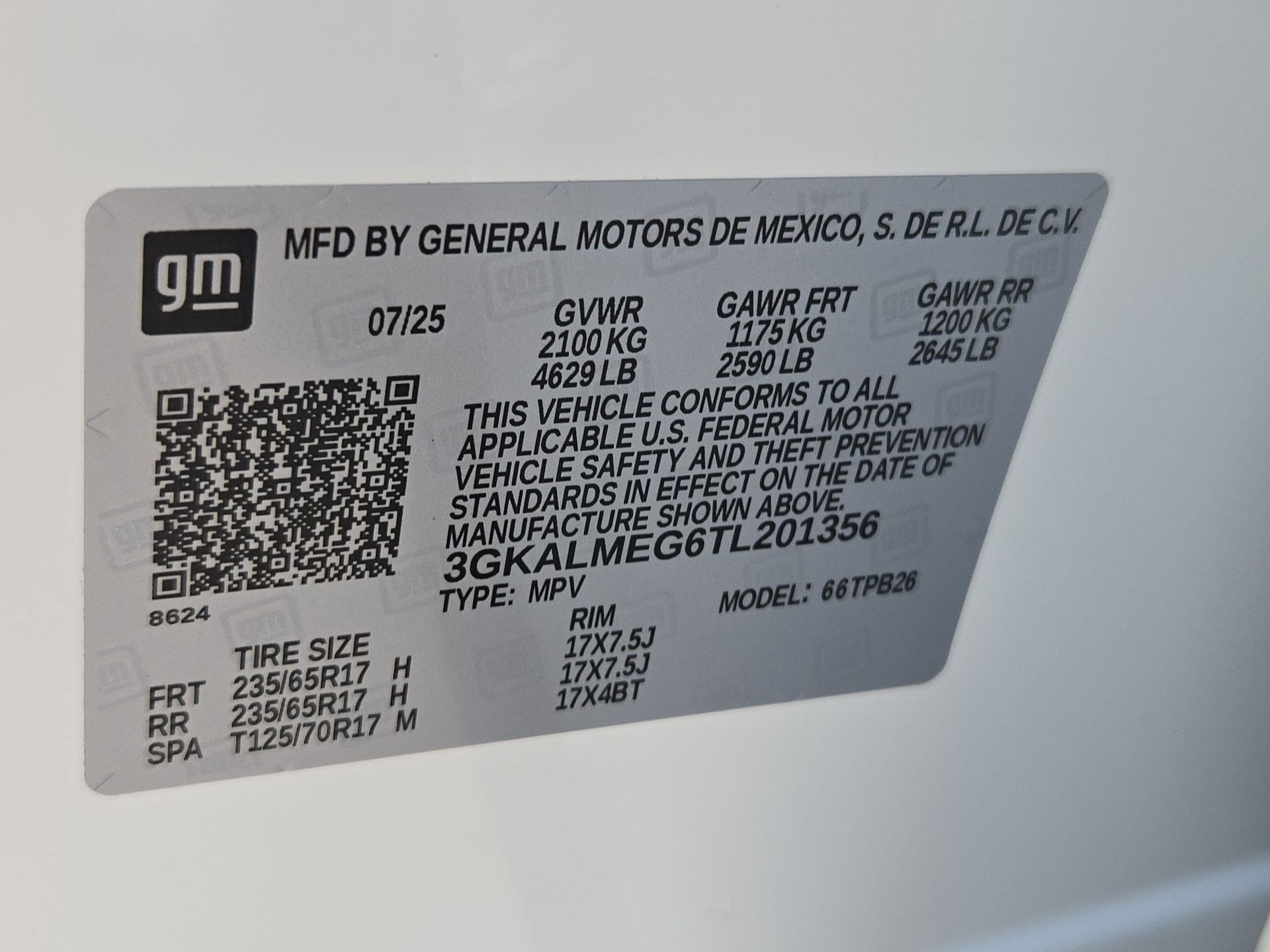Used 2026 Summit White GMC FWD Elevation image 34