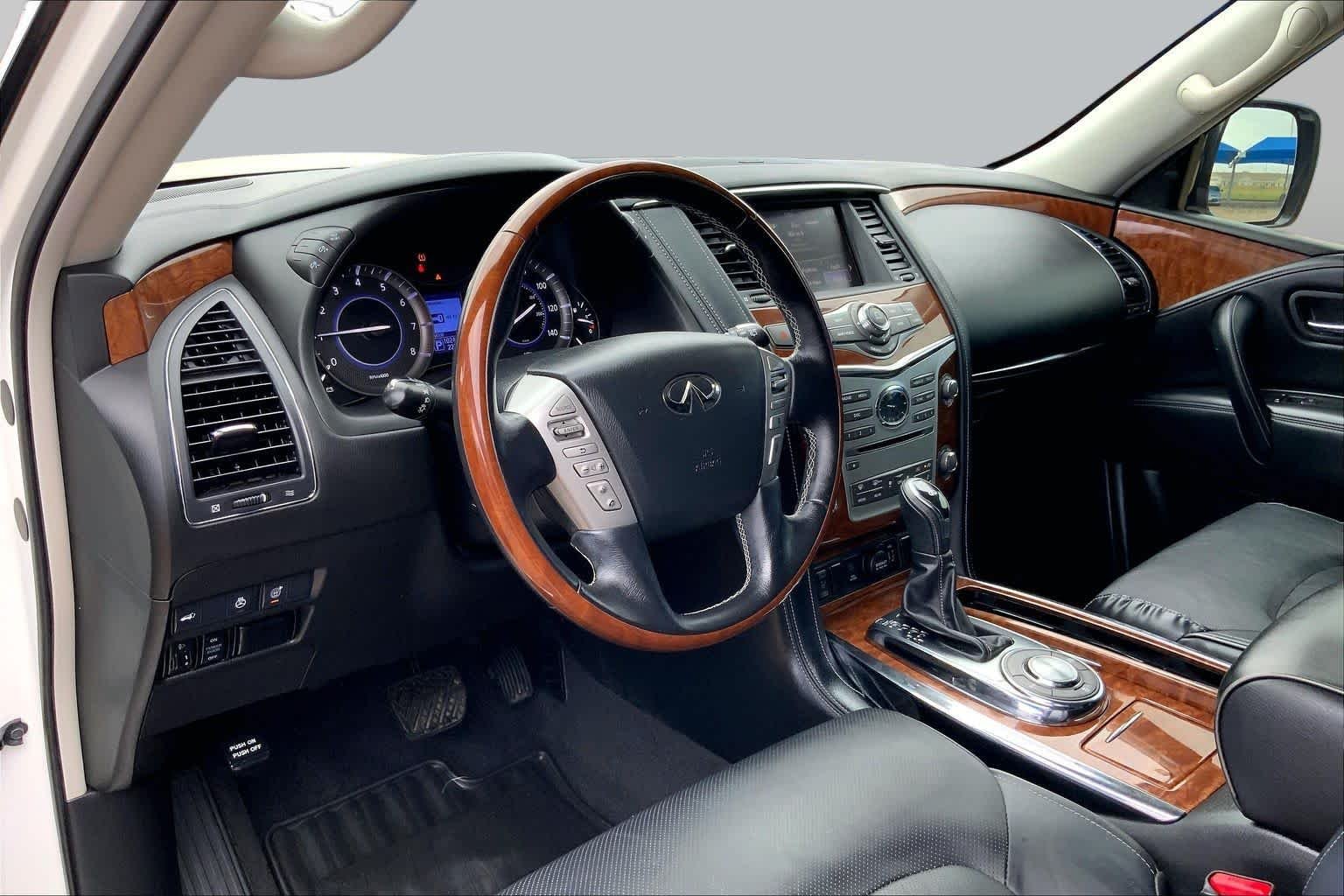 Used 2019 Moonstone White INFINITI LUXE image 18