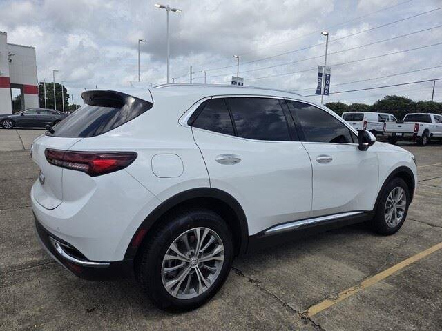 Used 2023 Summit White Buick Preferred image 5