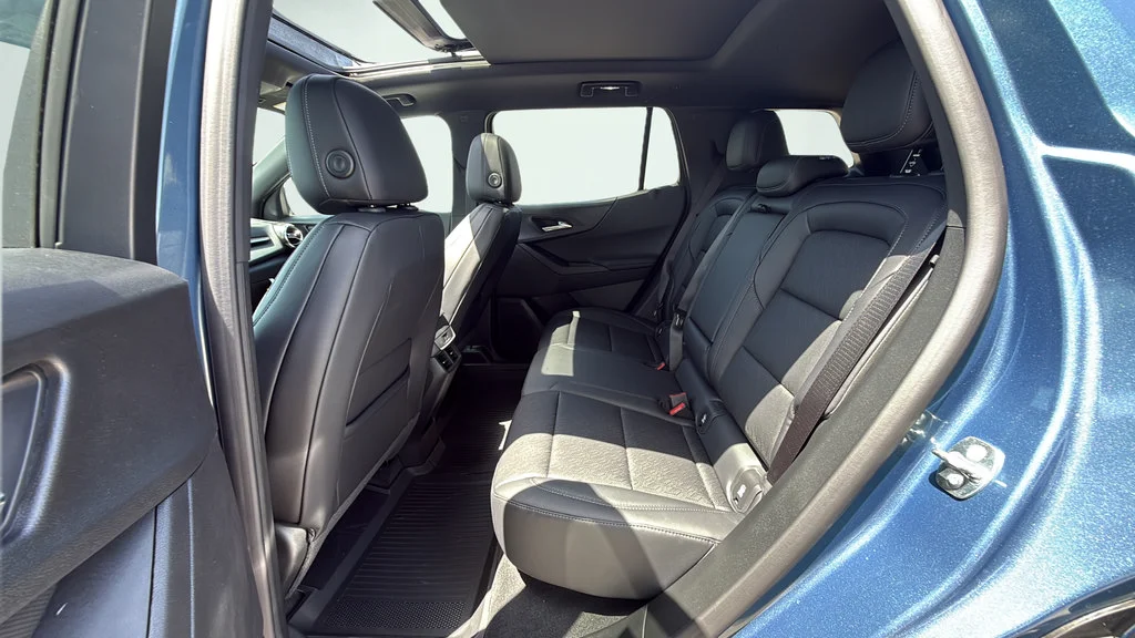 New 2027 Lakeshore Blue Metallic Chevrolet AWD LT image 32