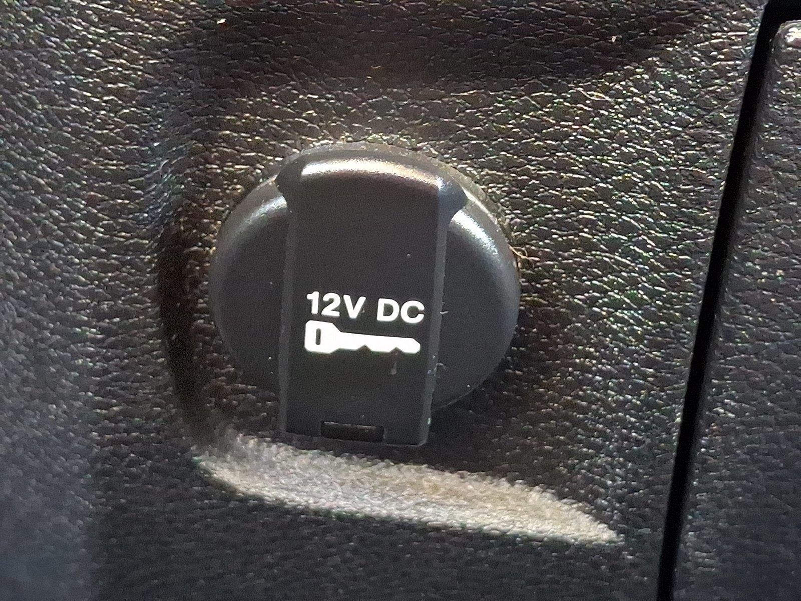 Used 2017 Delmonico Red Pearlcoat Ram SLT image 22