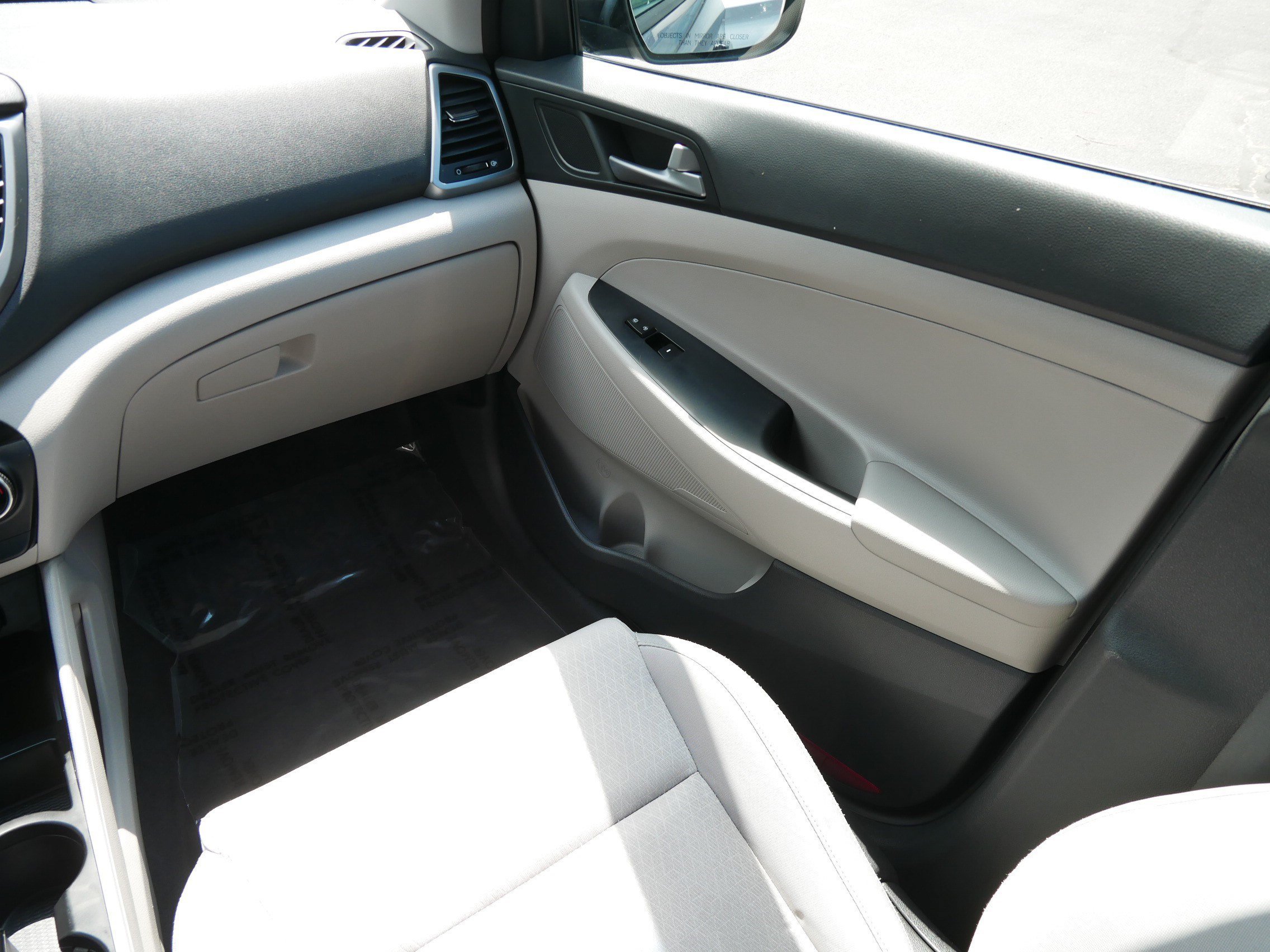 Used 2017 Coliseum Gray Hyundai Sport image 11
