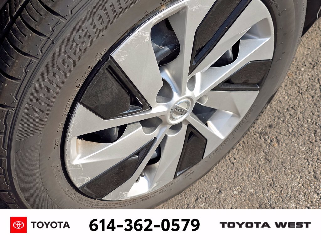 Used 2020 Black Nissan 2.5 S image 10