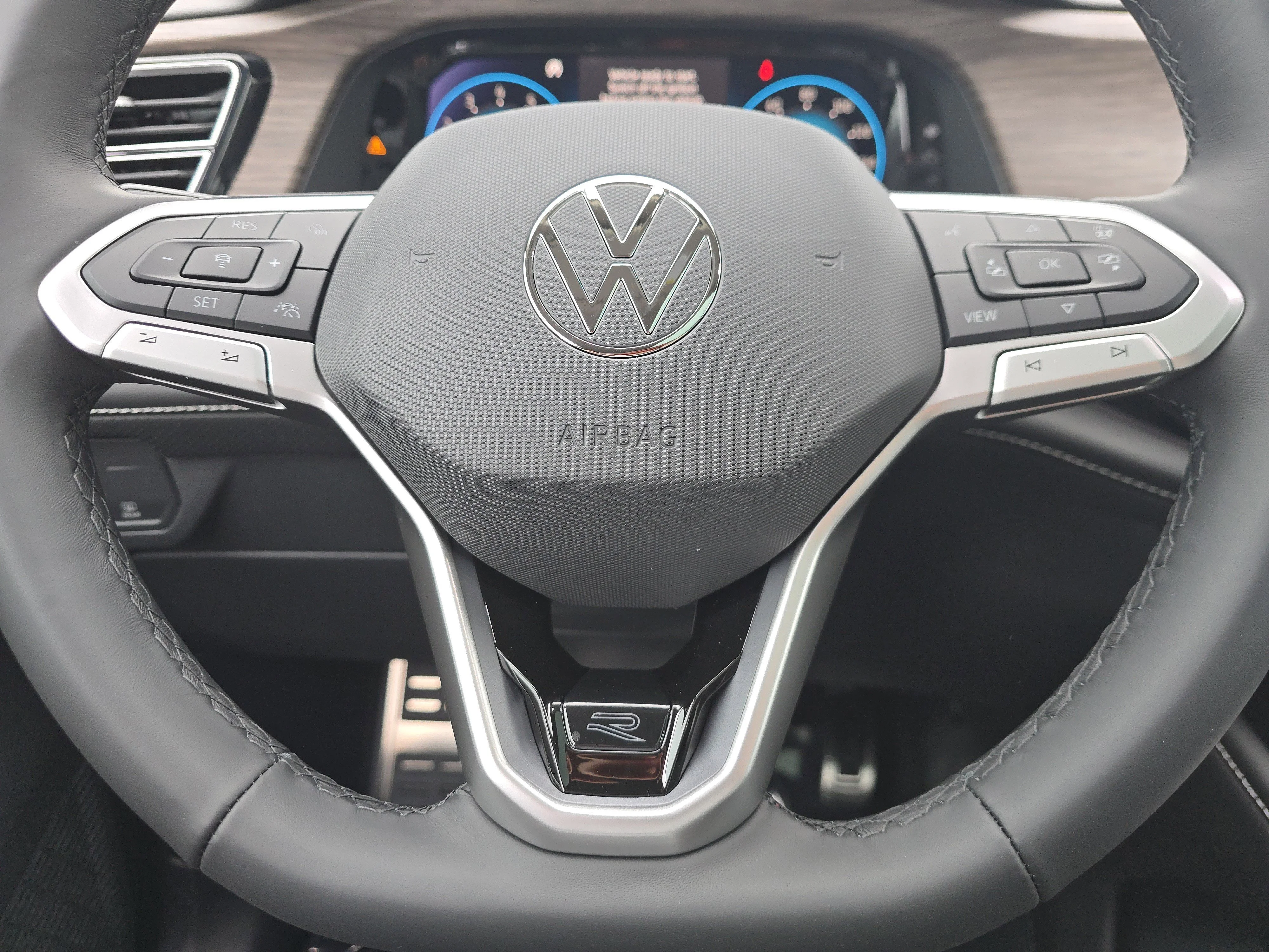 New 2026 Opal White Pearl Volkswagen 2.0T SEL Premium R-Line image 20