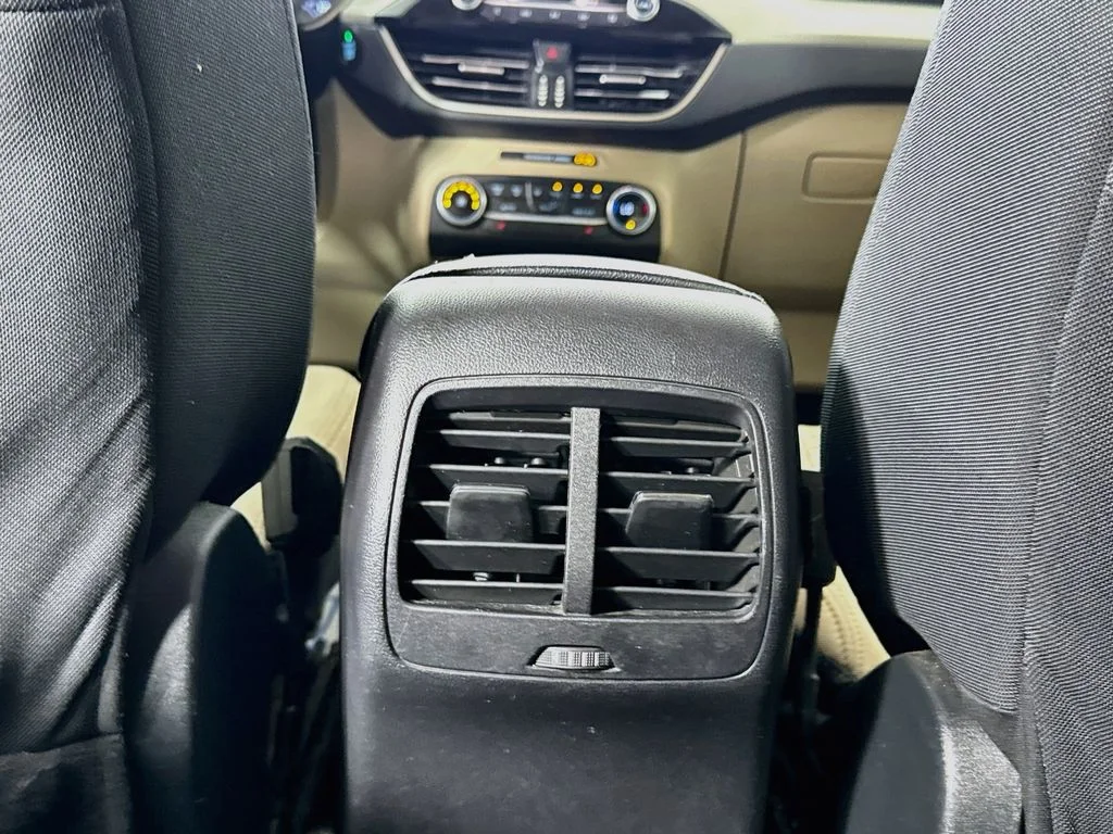 Used 2020 Black Ford SE image 30
