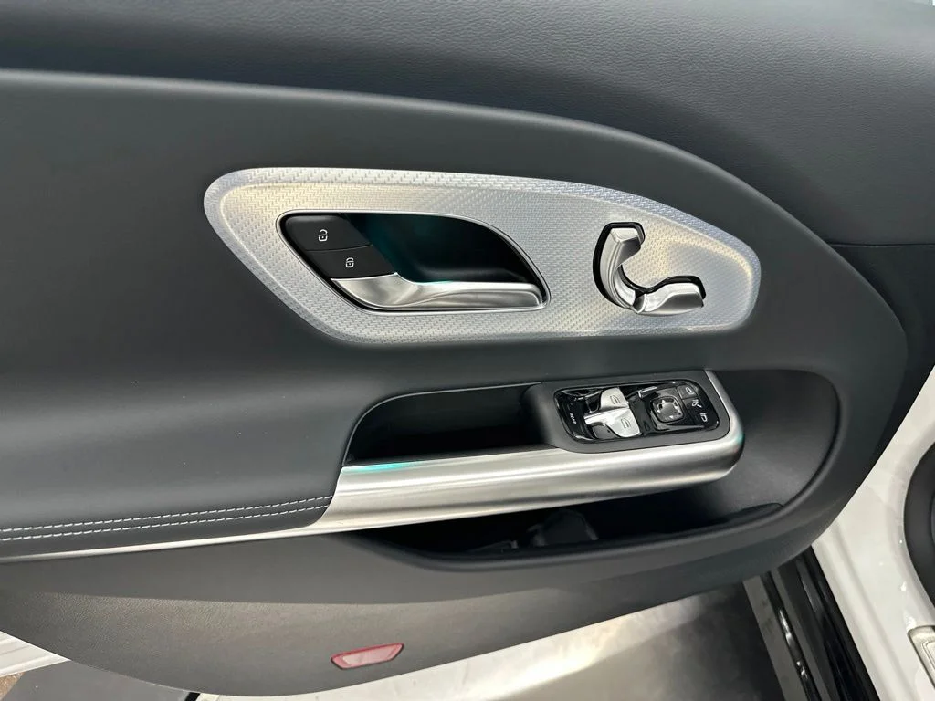 New 2027 White Mercedes-Benz  image 14