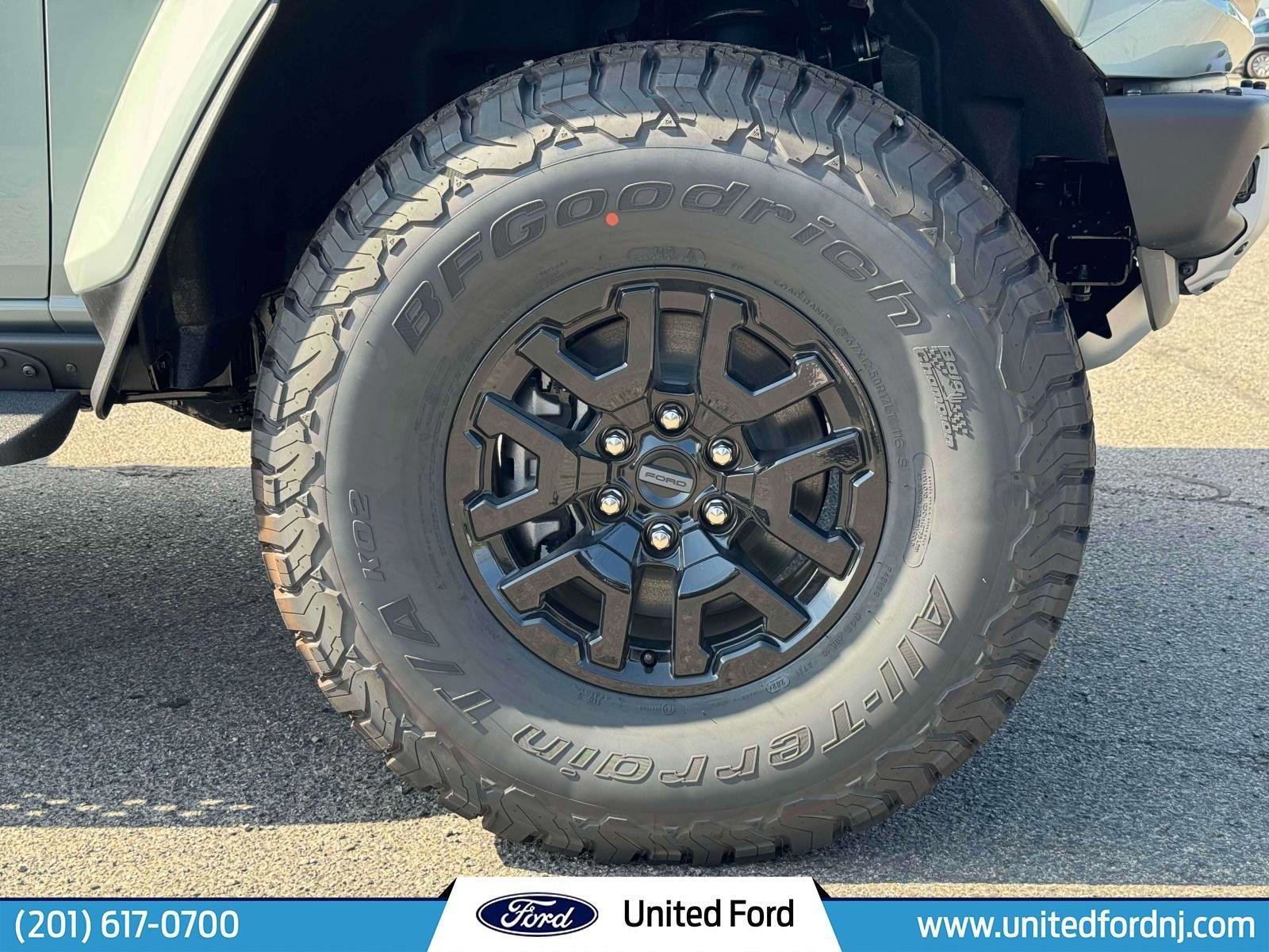 Used 2024 Gray Ford Raptor image 7