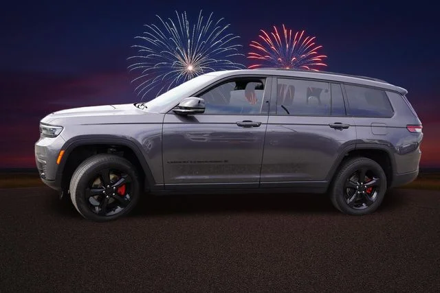 Certified Used 2024 Gray Jeep Limited image 10
