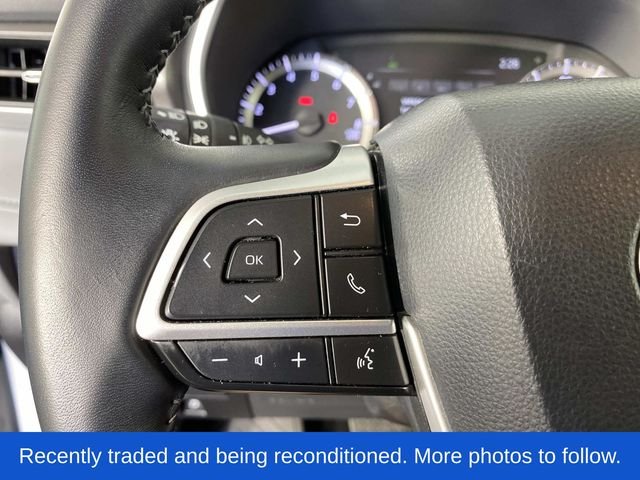 Used 2025 Beige Toyota XLE image 18