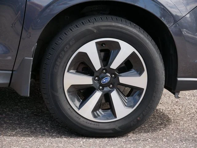 Used 2018 Gray Subaru 2.5i Premium image 7