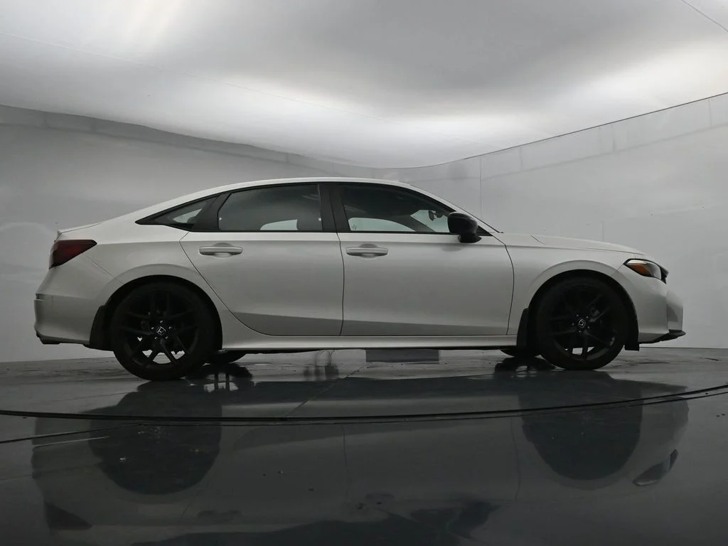 Used 2025 White Honda Sport image 23