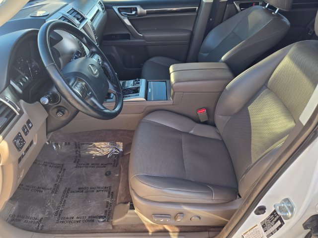 Used 2017  Lexus 460 image 11